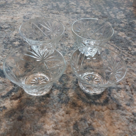 Set Of 38 VTG 1960 Anchor Hocking EAPC Star of David Cups/Saucers/Dishes Etc - Picture 9 of 13